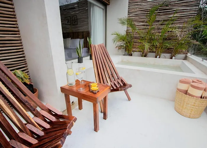 Spacious 2br - Wide Balcony W/tub & Yoga Deck Apartment *