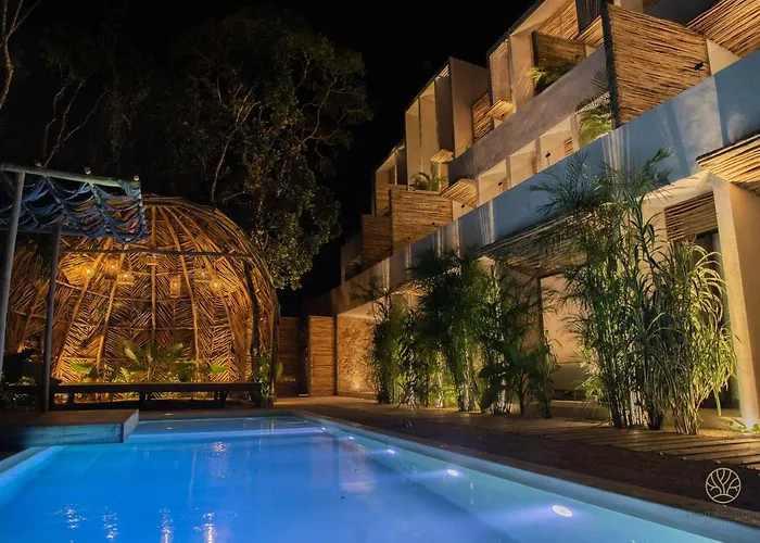 Spacious 2br - Wide Balcony W/tub & Yoga Deck Apartment *
