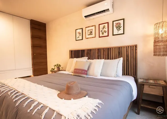Spacious 2br - Wide Balcony W/tub & Yoga Deck Apartment *